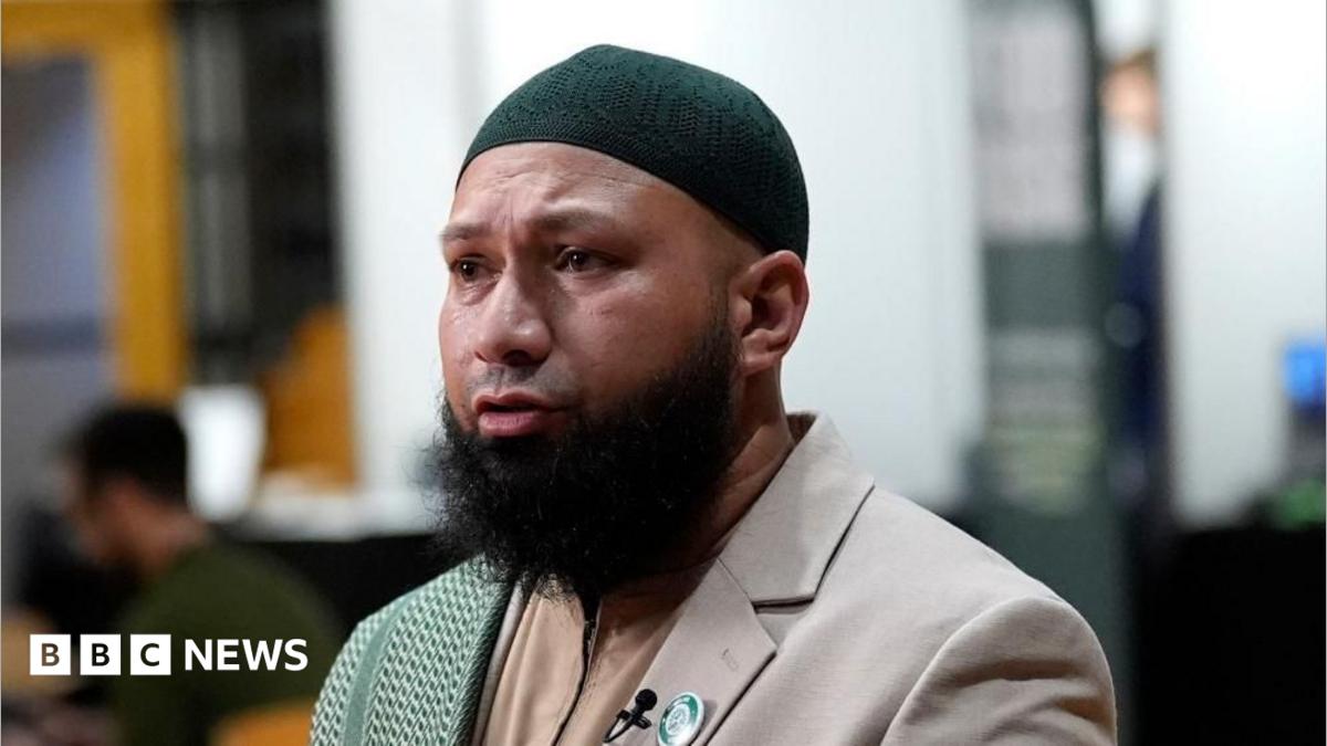 BBC News image for Green Party deputy leader Mothin Ali linked to property lets in Leeds