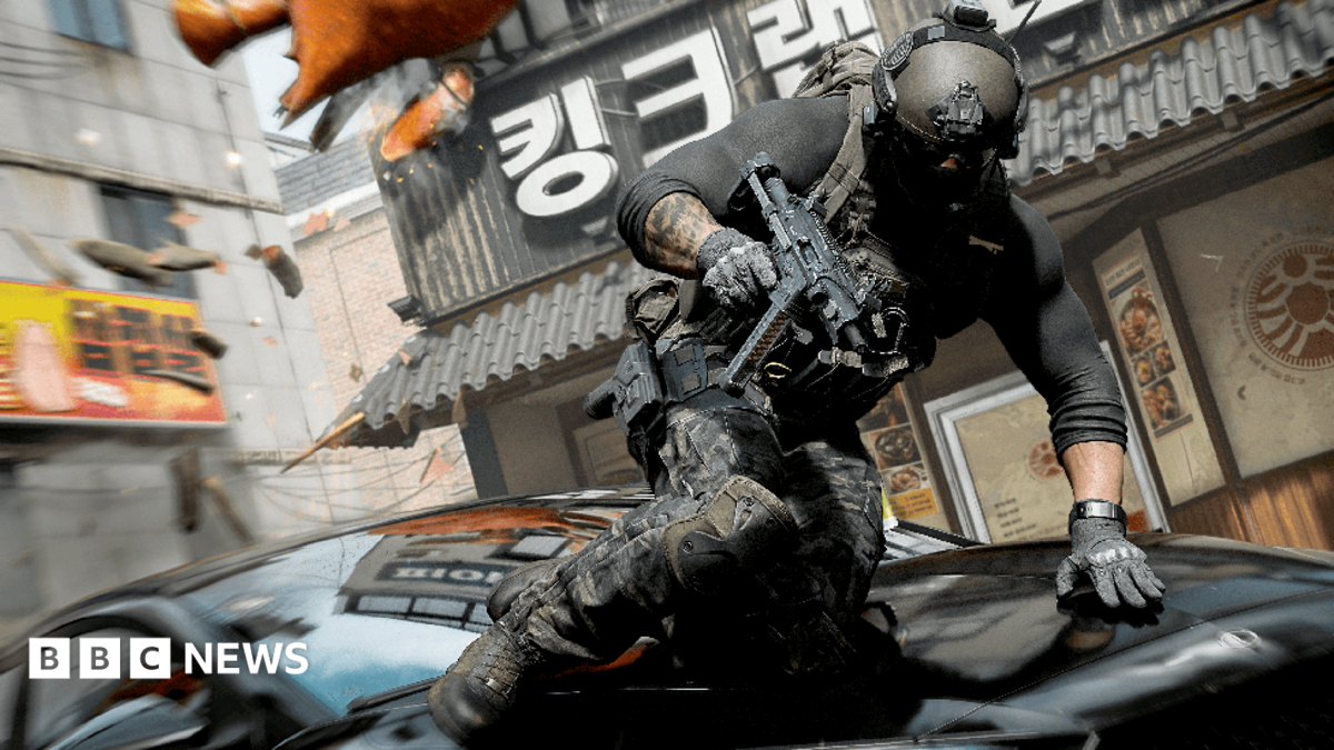 BBC News image for Victims appalled as deadly crush footage included in Call of Duty