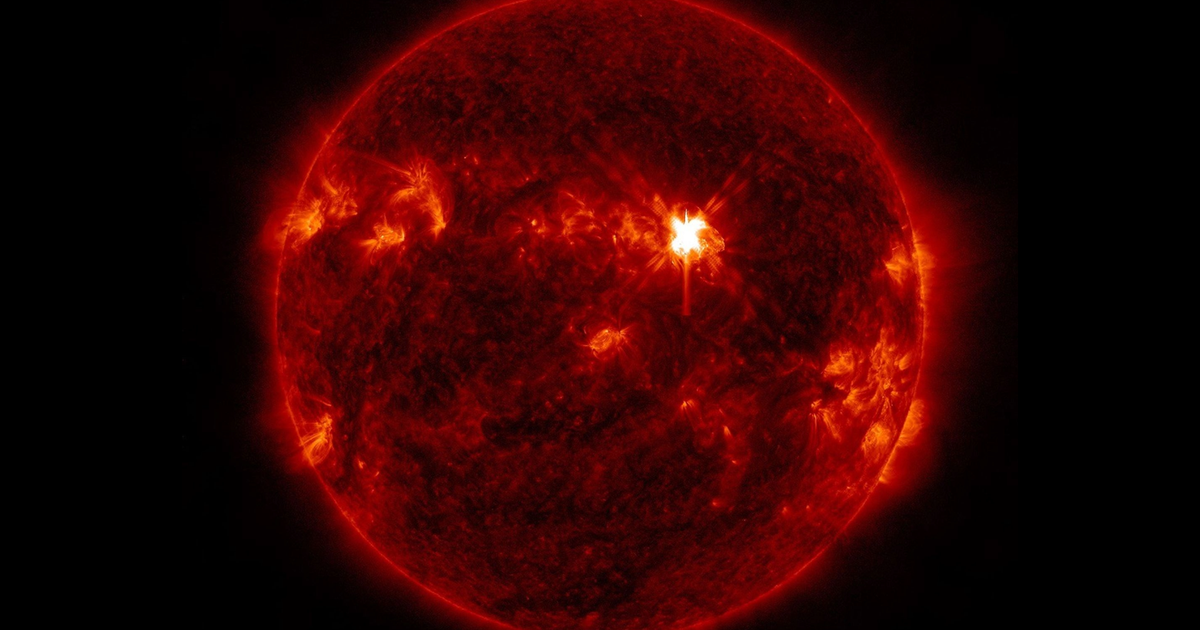 CBS News image for Sun erupts with 3 huge solar flares, increasing chances of northern lights across U.S. - CBS News