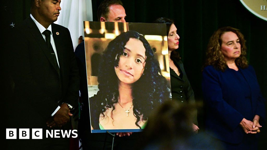 BBC News image for Family of slain teen call for death penalty in D4vd trial - BBC