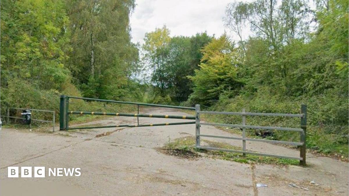 BBC News image for Wakefield dog bite victim dies and police open murder inquiry