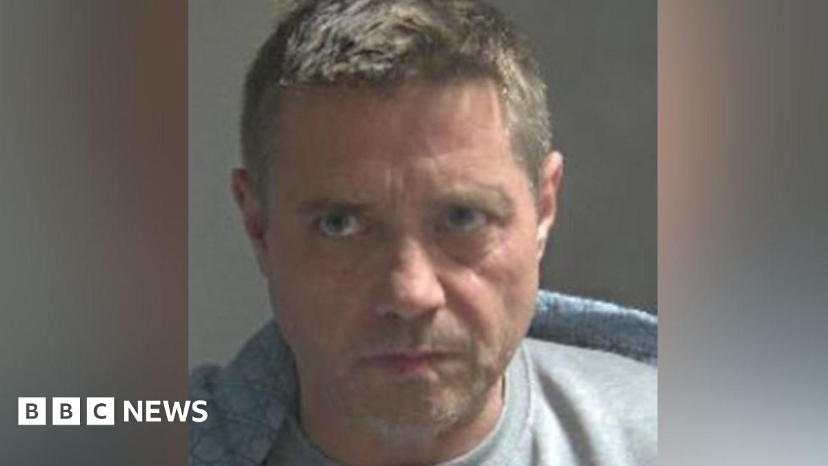 BBC News image for London's Burning Actor John Alford dies in prison