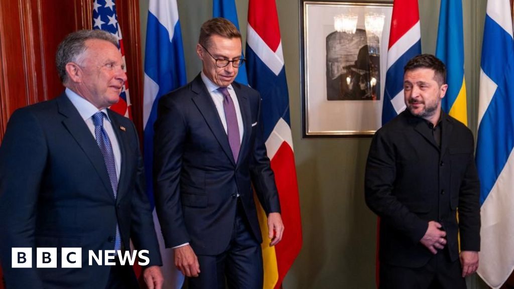 BBC News image for Zelensky says US intelligence sharing 'works now' after talks with Trump envoy in Oslo - BBC