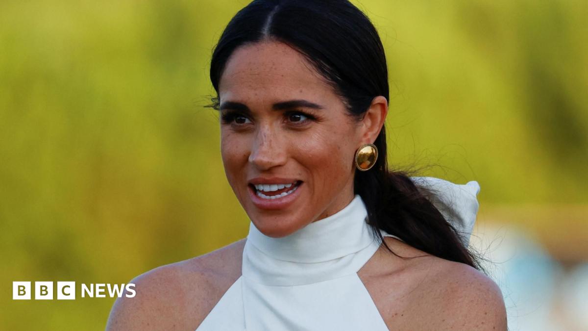 BBC News image for Met Police confirms it received 2019 letter with "number of claims" about Meghan's father