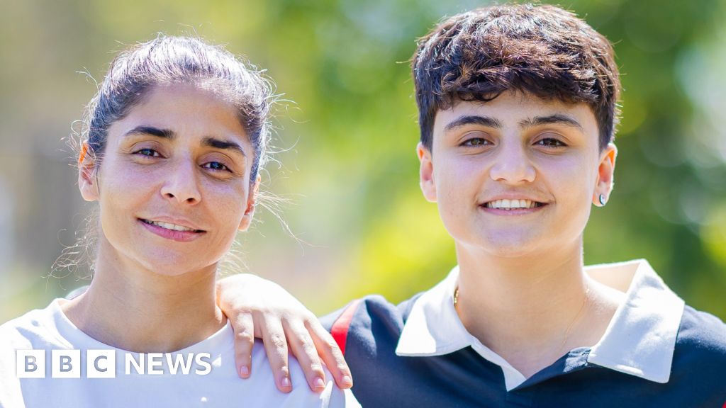 BBC News image for Iranian footballers say Australia has given them 'hope' for safe future - BBC