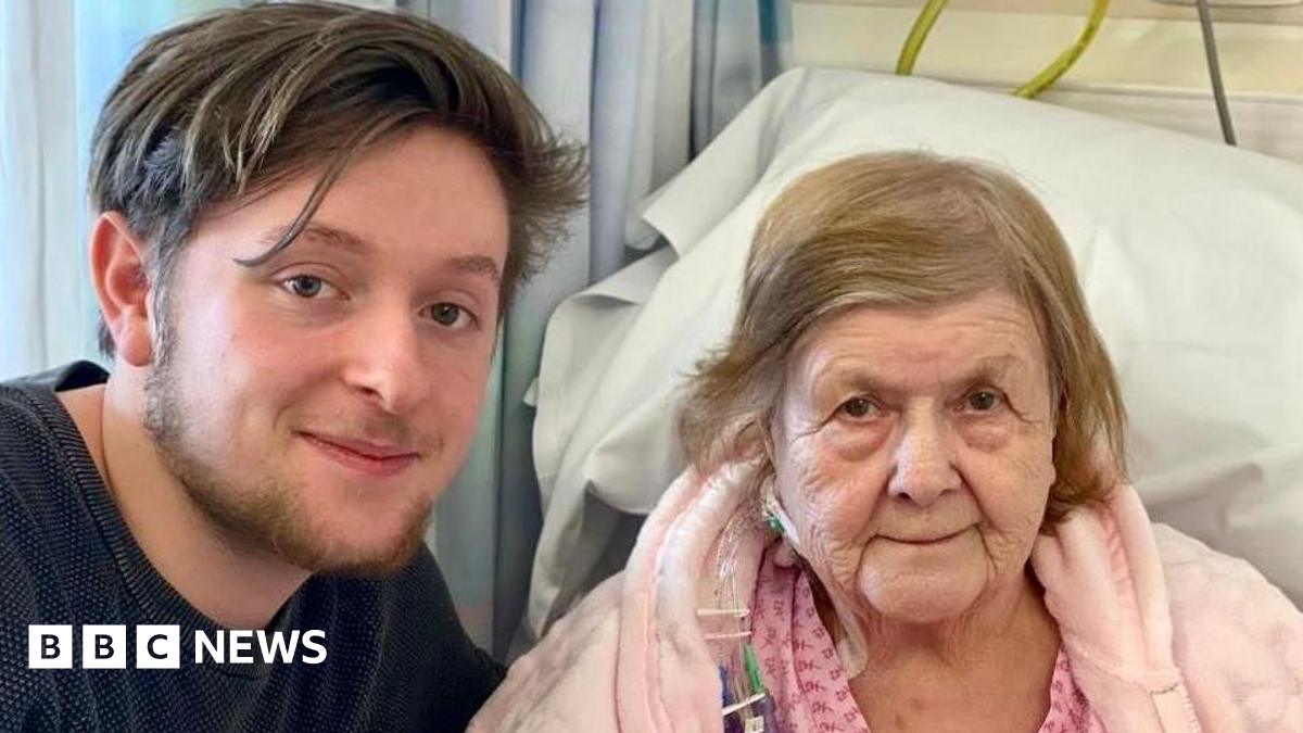 BBC News image for How Legacy funeral boss Robert Bush exploited the vulnerable