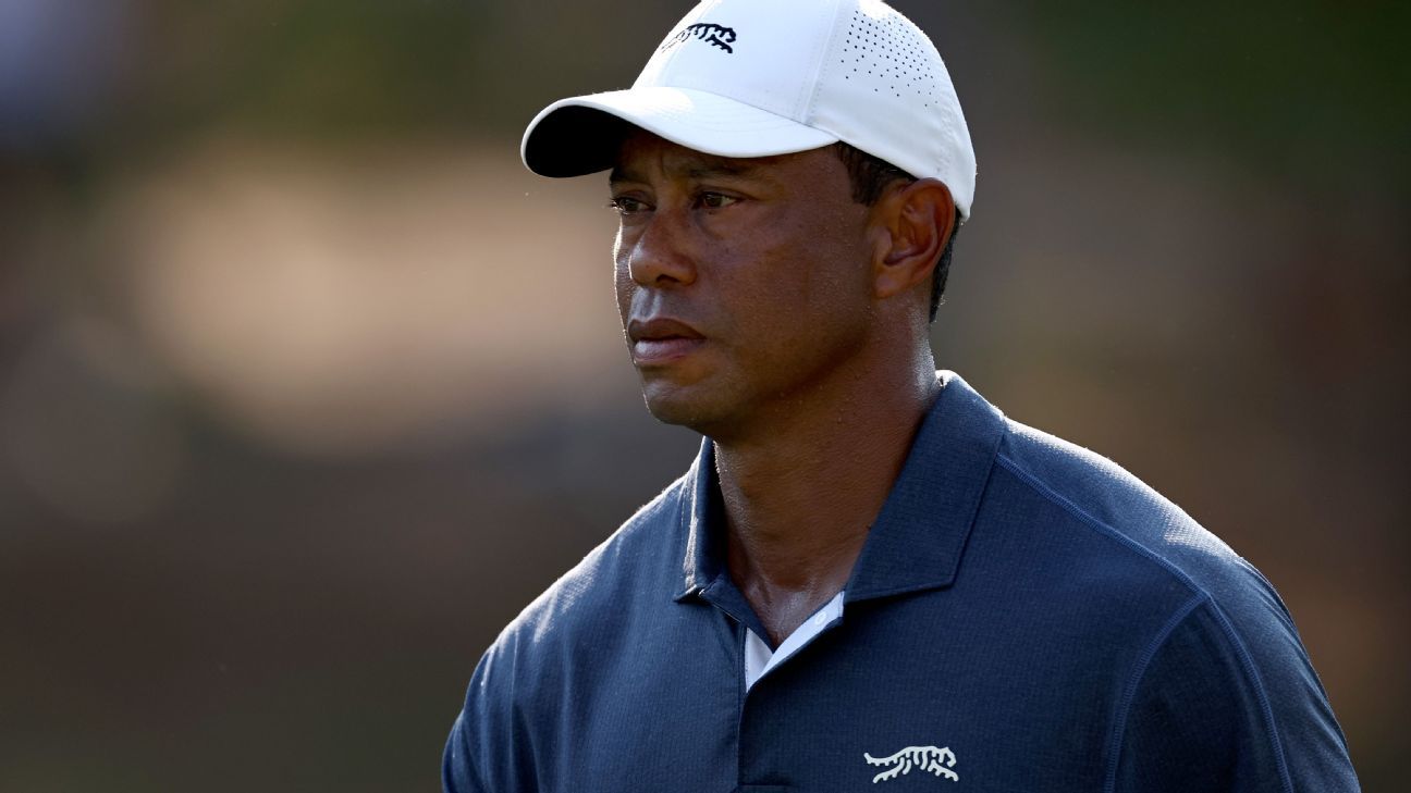 ESPN image for Tiger Woods involved in Florida rollover crash - espn.com
