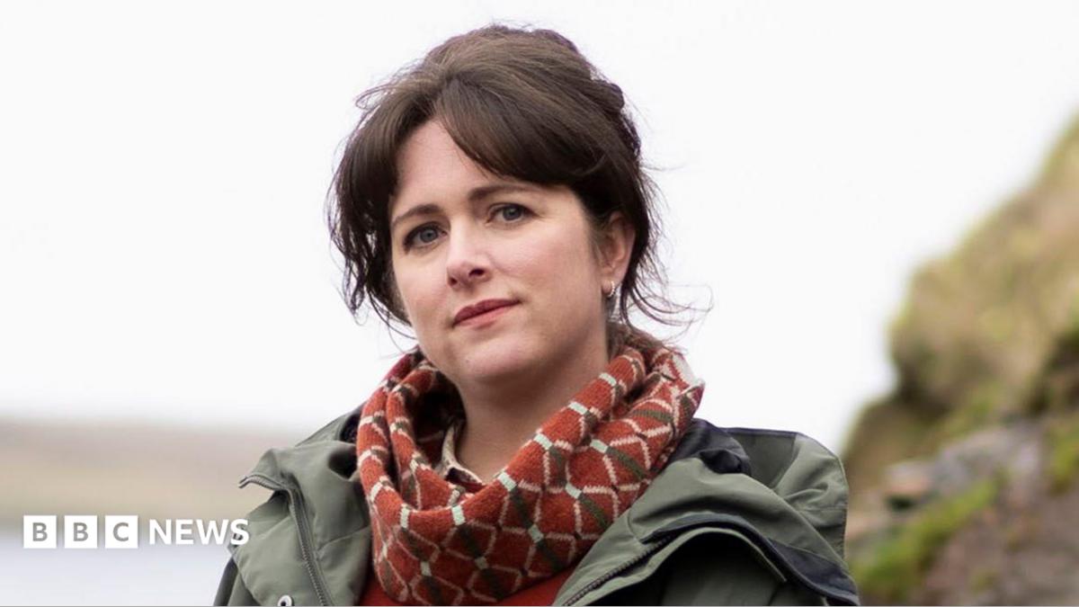 BBC News image for Fan favourite Tosh to leave Shetland TV show after 13 years