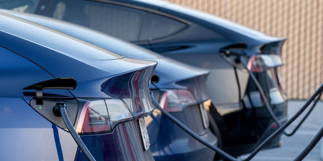 The Wall Street Journal image for EV Batteries Are Defying Expectations After Hundreds of Thousands of Miles - WSJ