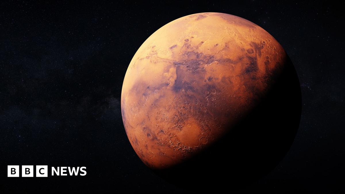 BBC News image for Artemis II: Why is Nasa sending people back to the Moon?