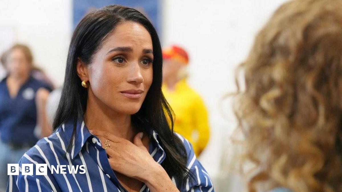 BBC News image for Harry and Meghan meet Bondi attack survivors