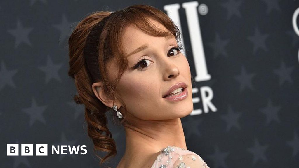 BBC News image for Ariana Grande sues hackers who leaked music and videos - BBC