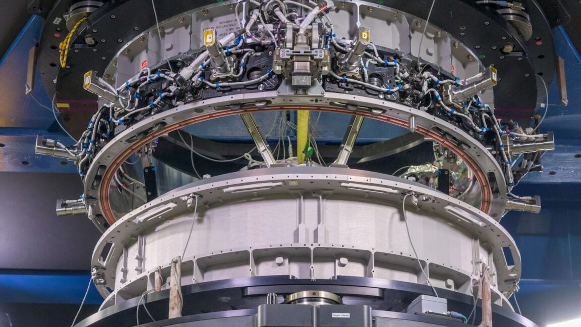 Ars Technica image for Put it in pencil: NASA's Artemis III mission will launch no earlier than late 2027 - Ars Technica