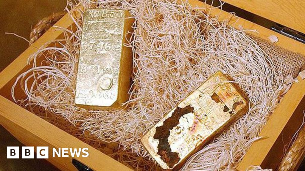 BBC News image for Treasure hunter freed from jail after refusing to turn over shipwreck gold - BBC