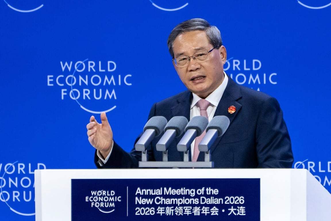 Bloomberg image for Xi’s No. 2 Urges More Support for Economy After Big Growth Slump - bloomberg.com