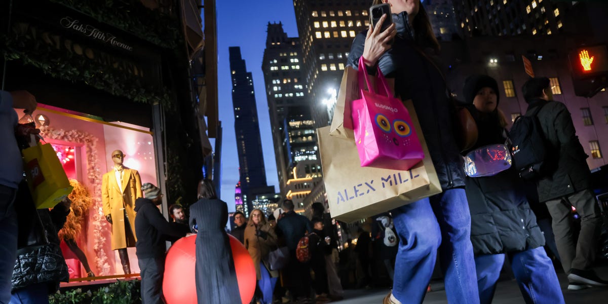 Business Insider image for Two harsh realities are keeping lower earners stuck while the wealthy pull ahead - Business Insider