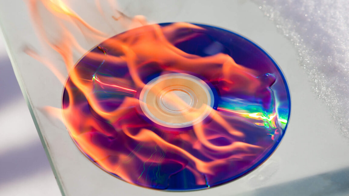 Ars Technica image for The disc is not the game: Physical releases increasingly require extra downloads - Ars Technica