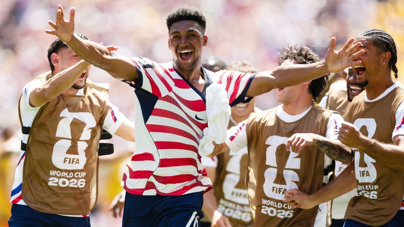 ESPN image for USMNT sees off Australia to advance to World Cup knockout stage - ESPN