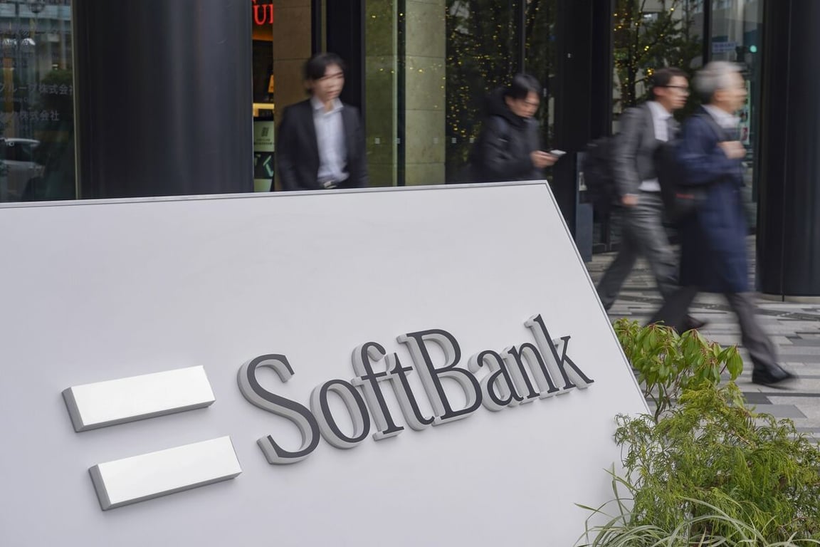 Bloomberg image for SoftBank Is Said to Weigh Buying Top US Security Firm Allied - Bloomberg.com