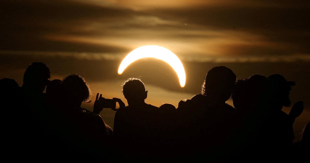 CBS News image for 2026's only total solar eclipse darkens skies across Northern Hemisphere. See photos, video from the best viewing locations. - CBS News