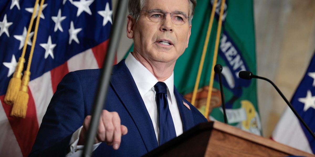 Fortune image for ‘Uncharted territory’: The $40 trillion U.S. national debt just got uglier as interest payments rise to $1.25 trillion a year - Fortune