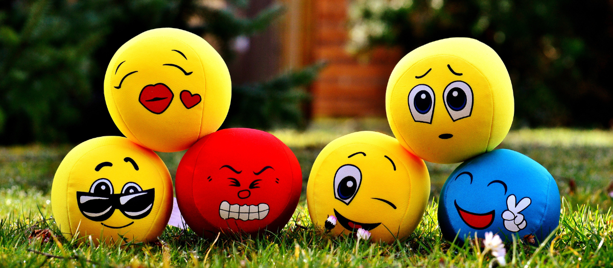 mundo dos emojis, emoticons online