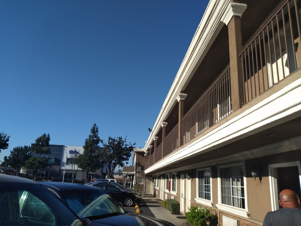 Paramount, CA