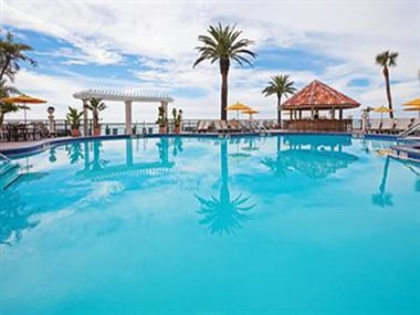 Pool, Holiday Inn Hotel & Suites Clearwater Beach