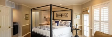 Apple Farm Inn Hotel, Trellis Court King with Hot Tub