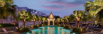 Chantrium Grand Bangkok Pool
