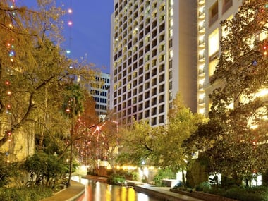 Exterior, Holiday Inn Riverwalk