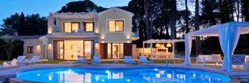 Deluxe Three Bedroom Villa with Private Pool Beachfront 