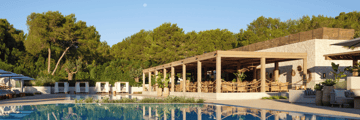 Ikos Porto Petro Beach Club area