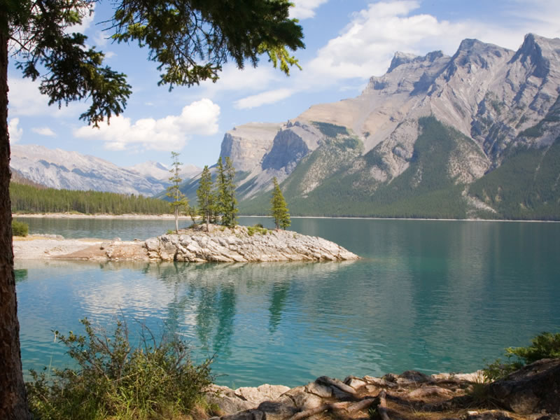 lake minnewanka in banff national park