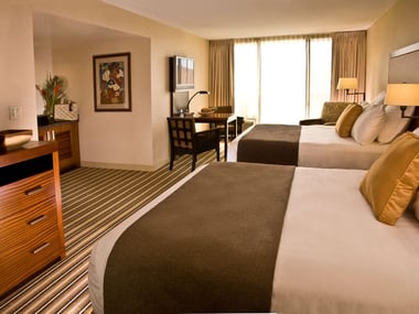 Double guestroom, Maui Coast Hotel