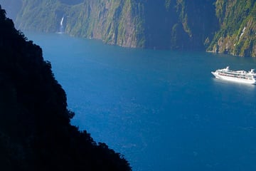 Cruising along Milford Sound