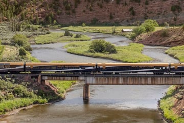 Rocky Mountaineer Rockies to the Red Rocks