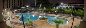 The pool at the Rosen Plaza