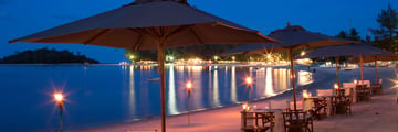 SALA Samui Choengmon Beach Resort, Beach Dining at Night