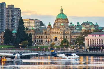 Float Plane in the Inner Harbour of Victoria