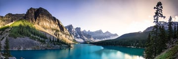 Stunning Lake Moraine & Mountain Scenery in Alberta
