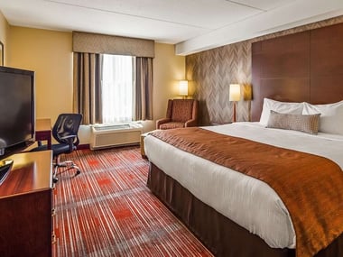 Guest Room at Best Western Plus Muskoka Inn