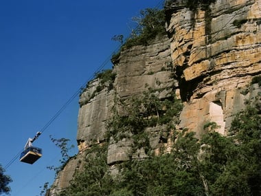 Cableway over the Blue Mountain National Park