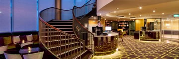 Bolton Hotel, Lobby