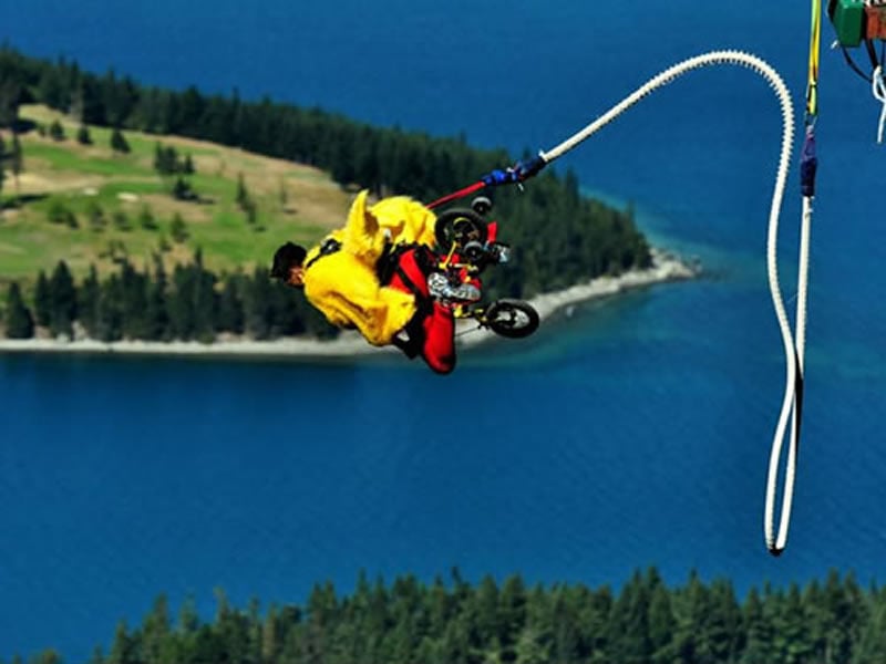 Bungy jumping in Queenstown