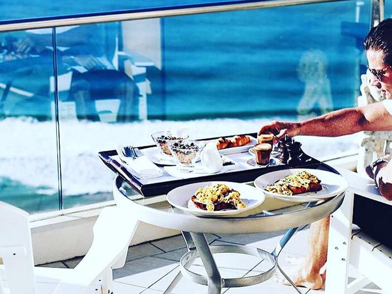 Casual dining at Jonah's Restaurant, Sydney