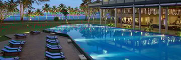 Cinnamon Bey Beruwala, Main Pool in the Evening