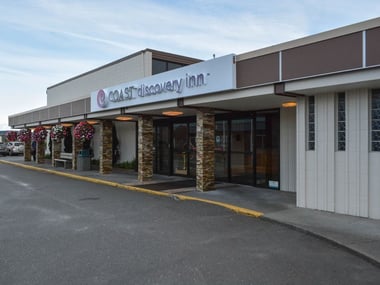 Coast Discovery Inn entrance