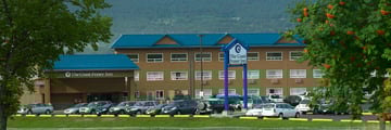 Coast Fraser Inn, Exterior
