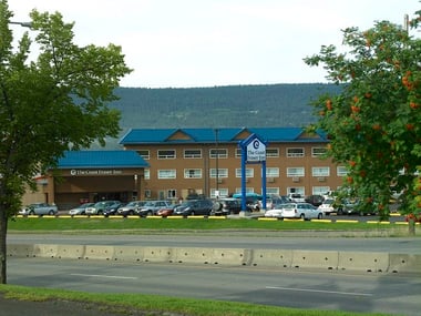Coast Fraser Inn exterior